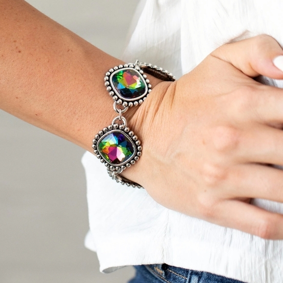 4 pieces Papparazi Oil Spill -Heir Down, Show Glow - Picture 3 of 6